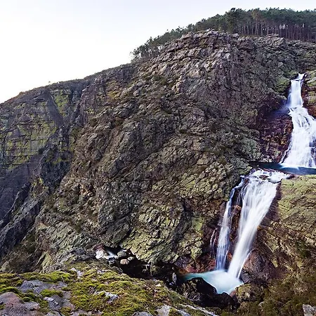 Montes E Vales No Centro Apartamento